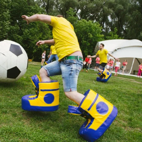 Big Football : Jeu Comique en Énormes Chaussures pour Vos Événements